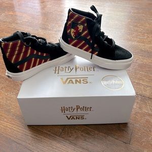 Vans Kids Sk8-Hi Sneakers Harry Potter Gryffindor NWOT
